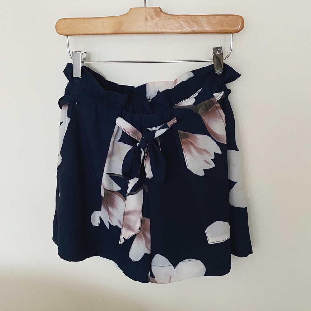 Navy floral paperbag tie shorts